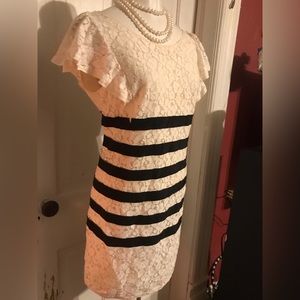 NWT BCBG Maxazria casual dress. Size: 10 Ivory combo